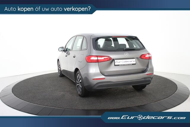 Mercedes-Benz B-KLASSE 180 *1ste Eigenaar*Navigatie*Leer*Trekhaak*Stoelverwarming*