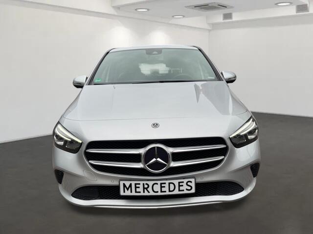 Mercedes-Benz B-KLASSE 180 Launch Edition Premium Dealer onderhouden