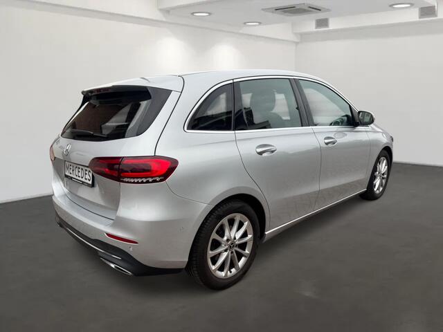 Mercedes-Benz B-KLASSE 180 Launch Edition Premium Dealer onderhouden