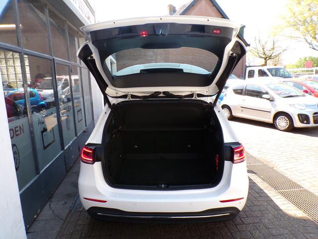 Mercedes-Benz B-KLASSE 180 Advantage AUTOMAAT,CAMERA,NAP, 1 EIGENAAR !!! ''2e PAASDAG OPEN''