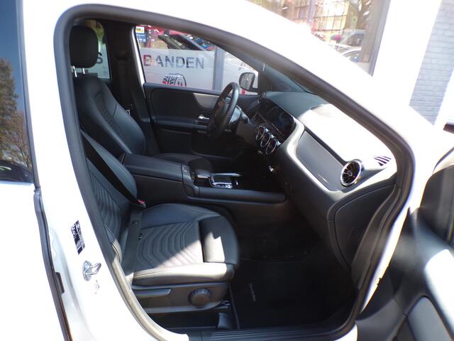 Mercedes-Benz B-KLASSE 180 Advantage AUTOMAAT,CAMERA,NAP, 1 EIGENAAR !!! ''2e PAASDAG OPEN''