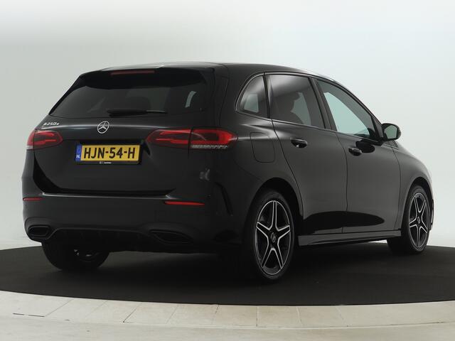 Mercedes-Benz B-KLASSE 250 e Edition AMG Nightpakket | Sfeerverlichting | Stoelverwarming | Parkeerpakket met Camera | Car Play | Inclusief 24 maanden Mercedes-Benz Certified garantie voor Europa.