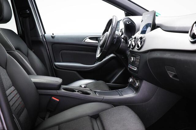 Mercedes-Benz B-KLASSE 180 Business Solution | PANORAMADAK | LED | HALF LEDER | NAVIGATIE