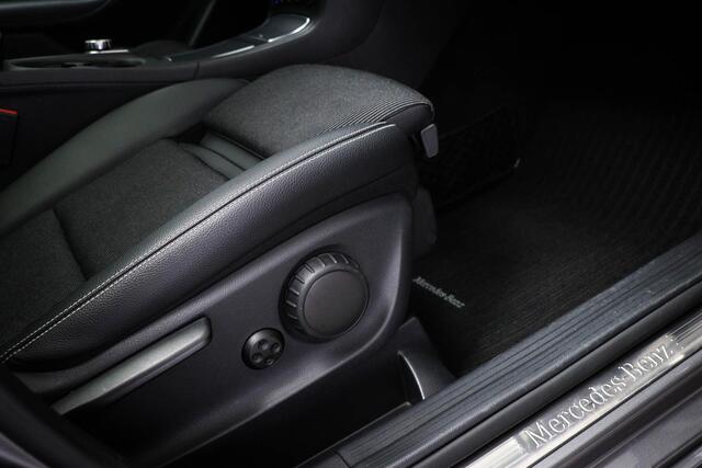 Mercedes-Benz B-KLASSE 180 Business Solution | PANORAMADAK | LED | HALF LEDER | NAVIGATIE