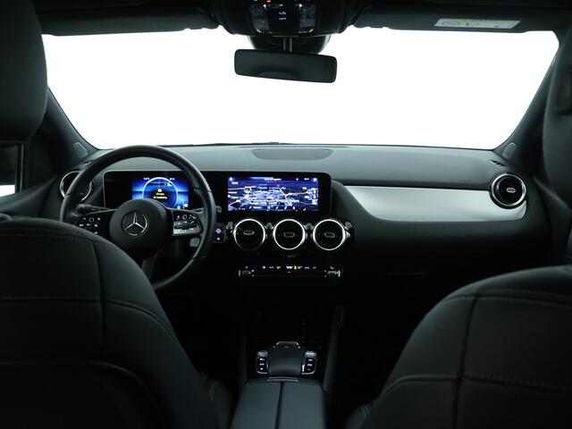 Mercedes-Benz B-KLASSE 180 Advantage Inclusief 24 maanden MB Certified garantie voor Europa.