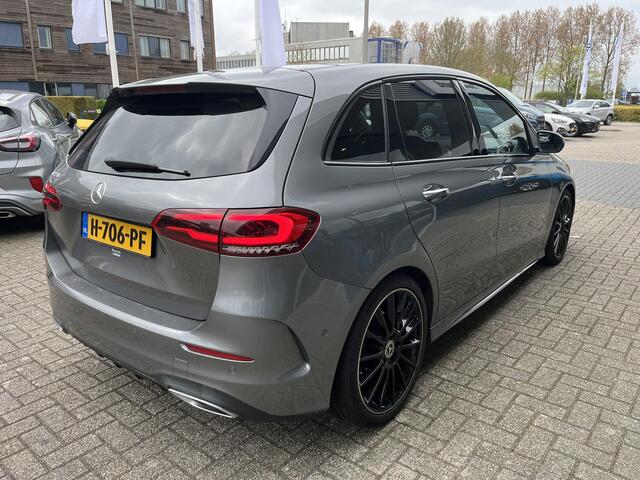 Mercedes-Benz B-KLASSE 220 Launch Edition Premium Plus | 190pk Automaat | Panoramadak | Matrix LED | Stoelverwarming | Winterset