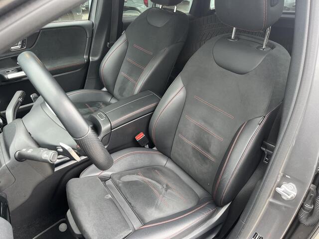 Mercedes-Benz B-KLASSE 220 Launch Edition Premium Plus | 190pk Automaat | Panoramadak | Matrix LED | Stoelverwarming | Winterset