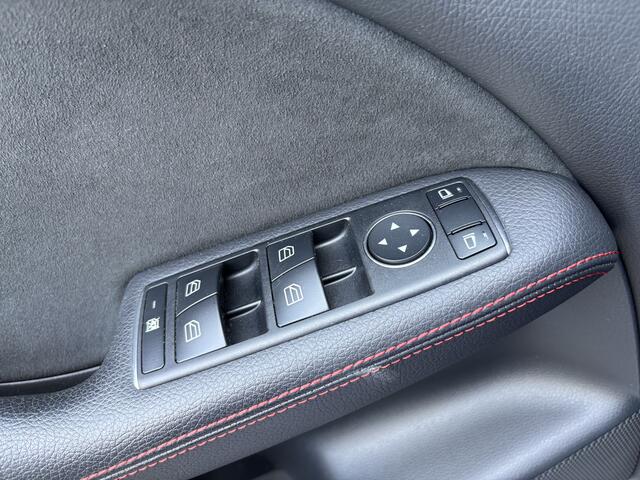Mercedes-Benz B-KLASSE 180 Business Solution AMG Upgrade Edition Automaat Navi+BT+Cam Cr. Control Stoelvw 18"LMV