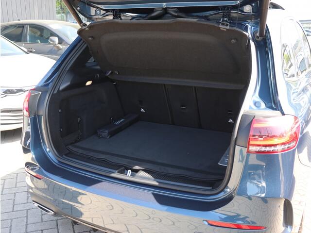Mercedes-Benz B-KLASSE 180 Business Solution AMG I Automaat I Panoramadak I Leder