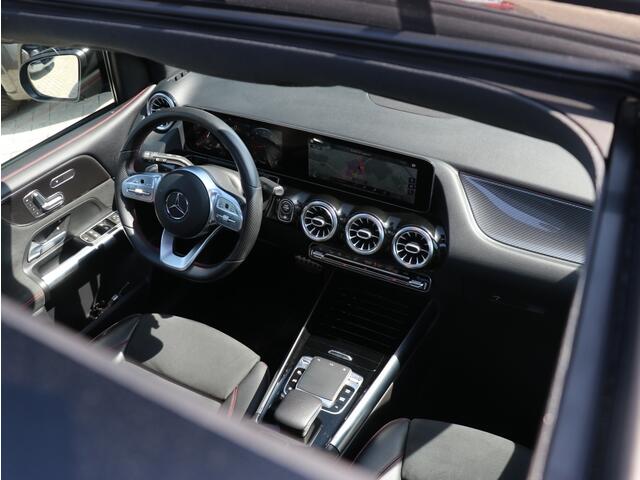 Mercedes-Benz B-KLASSE 180 Business Solution AMG I Automaat I Panoramadak I Leder
