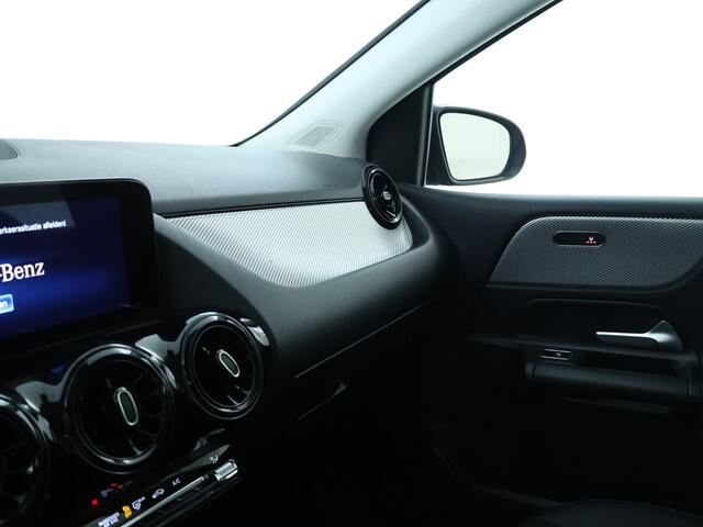 Mercedes-Benz B-KLASSE 180 Business Solution | Trekhaak | Achteruitrijcamera | Led koplampen | Spiegelpakket | Inclusief 24 maanden MB Certified garantie voor Europa.