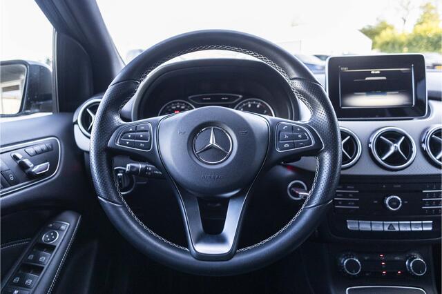 Mercedes-Benz B-KLASSE 200 Ambition | Automaat | E-Trekhaak | NL Auto