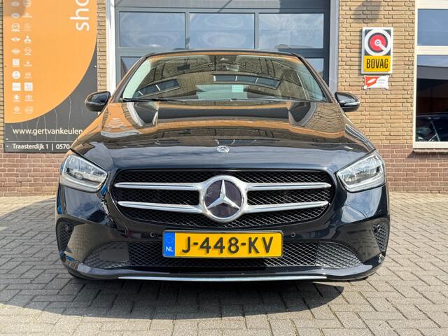 Mercedes-Benz B-KLASSE 180 AUTOMAAT LAUNCH EDITION HALF LEER/NAVI/SP.STOELEN/TREKHAAK
