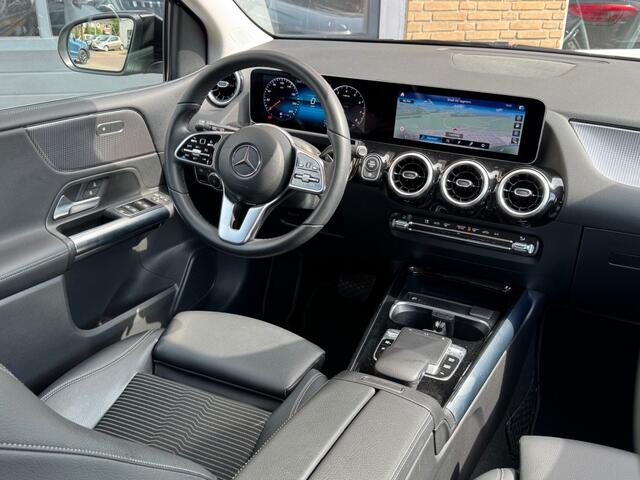 Mercedes-Benz B-KLASSE 180 AUTOMAAT LAUNCH EDITION HALF LEER/NAVI/SP.STOELEN/TREKHAAK