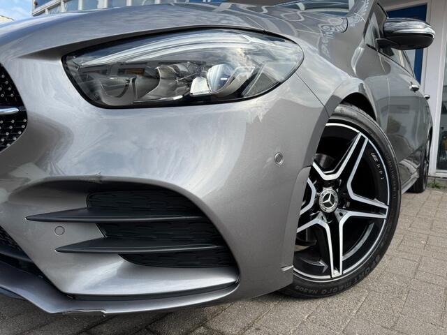 Mercedes-Benz B-KLASSE B-Klasse 180 Business Solution AMG I Panoramadak I Camera I Crui