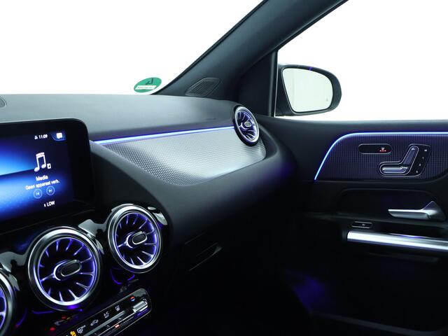 Mercedes-Benz B-KLASSE 250 e Plug-In Hybride | Panorama Schuif-Kanteldak | Multibeam Koplampen | Dodehoekassist | Memory voorstoelen | Sfeerverlichting. Inclusief 24 maanden MB Certified garantie voor Europa.