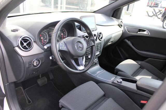 Mercedes-Benz B-KLASSE 180 d Lease Edition Plus | Trekhaak | Cruise | Automaat