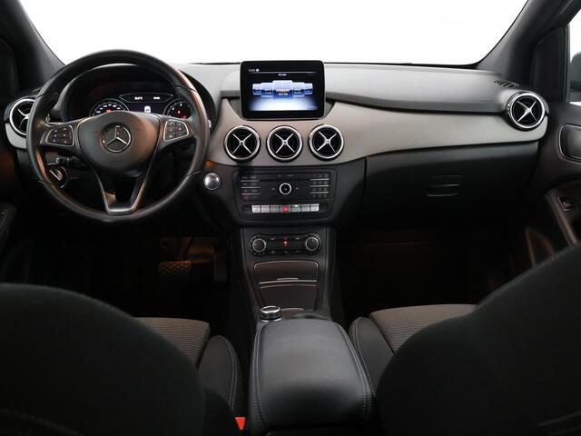 Mercedes-Benz B-KLASSE 180 Business Solution | Stoelverwarming | Navigatie | Achteruitrijcamera |