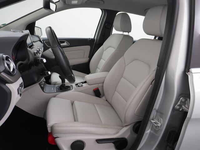 Mercedes-Benz B-KLASSE 180CDI Leer Navi Camera Ecc Sport-Comfort-Stoelen+Verwarmd Cruise Control Ambition Collission prev asst Bluetooth Keyless Licht en Zicht pakket Alarmoproepsysteem knie-airbag BlueEFFICIENCY Euro 6