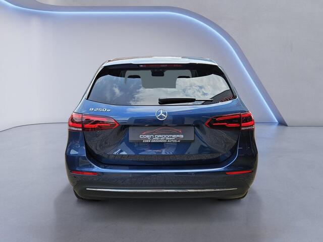 Mercedes-Benz B-KLASSE 250 e Luxury Line /Apple Carplay/Groot scherm/Sfeerverlichting/Parkeersens. rondom+Camera/Elektr. Klep/(MET GARANTIE*)