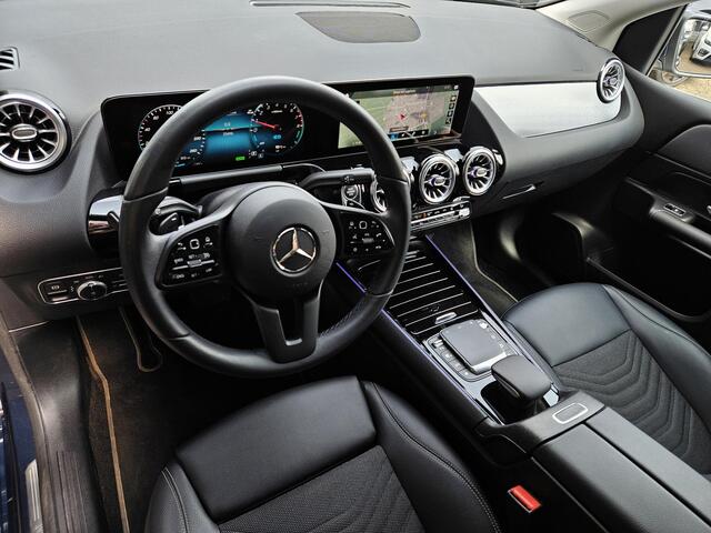 Mercedes-Benz B-KLASSE 250 e Luxury Line /Apple Carplay/Groot scherm/Sfeerverlichting/Parkeersens. rondom+Camera/Elektr. Klep/(MET GARANTIE*)