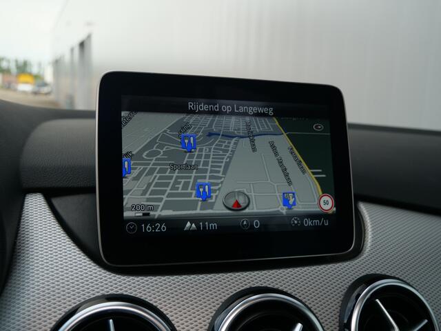 Mercedes-Benz B-KLASSE 180 123pk Ambition Automaat Navigatie / Camera / Schuifdak / Stoelverwarming