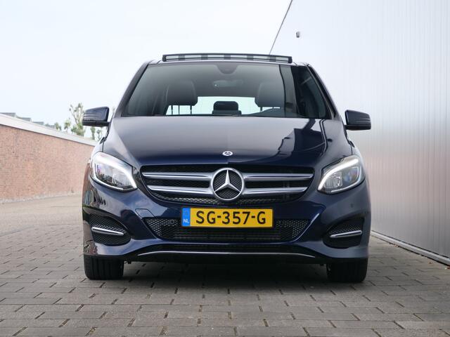 Mercedes-Benz B-KLASSE 180 123pk Ambition Automaat Navigatie / Camera / Schuifdak / Stoelverwarming