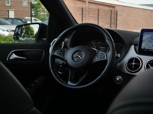 Mercedes-Benz B-KLASSE 180 123pk Ambition Automaat Navigatie / Camera / Schuifdak / Stoelverwarming