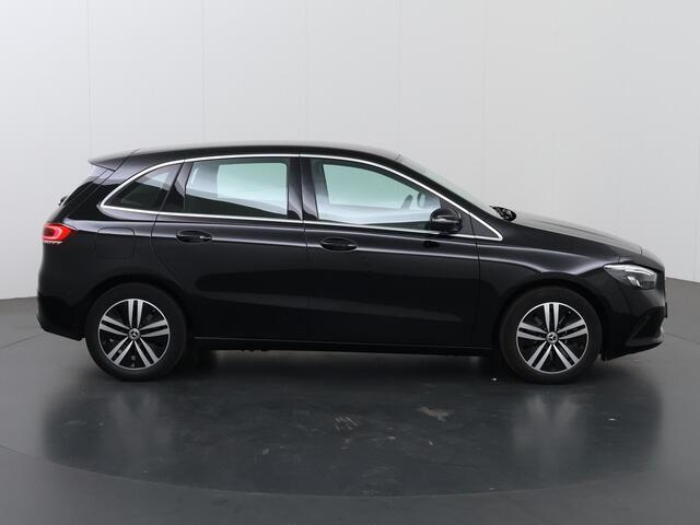 Mercedes-Benz B-KLASSE 250 e Luxury Line | Achteruitrijcamera | Stoelverwarming | Widescreen | Navigatie | Regensensor |