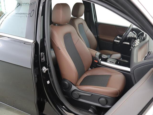 Mercedes-Benz B-KLASSE 250 e Luxury Line | Achteruitrijcamera | Stoelverwarming | Widescreen | Navigatie | Regensensor |