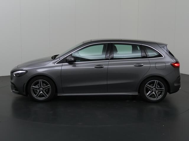 Mercedes-Benz B-KLASSE 180 Star Edition AMG Line | Panoramaschuifdak | Winter pakket | Achteruitrijcamera