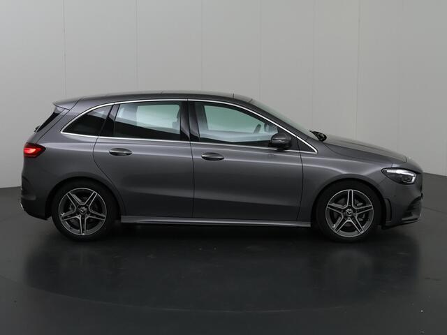 Mercedes-Benz B-KLASSE 180 Star Edition AMG Line | Panoramaschuifdak | Winter pakket | Achteruitrijcamera