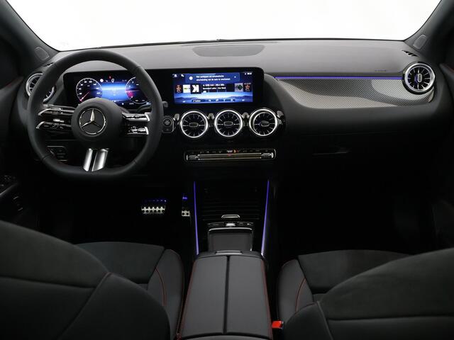 Mercedes-Benz B-KLASSE 180 Star Edition AMG Line | Panoramaschuifdak | Winter pakket | Achteruitrijcamera