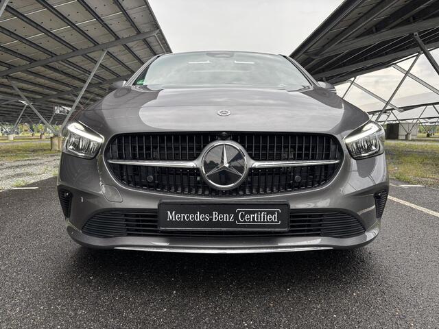 Mercedes-Benz B-KLASSE 180 Business Line | Panoramadak | Stoelverwarming | Achteruitrijcamera | Elek. achterklep |
