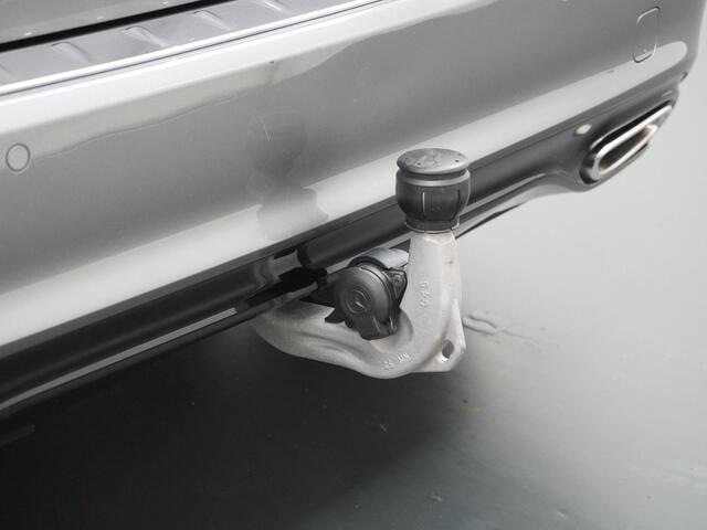 Mercedes-Benz B-KLASSE 180 Business Solution AMG Trekhaak | Camera | Stoelverwarming | NAP
