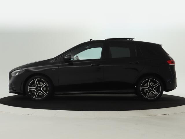 Mercedes-Benz B-KLASSE 250 e Premium Plus | Panoramadak | Nightpakket | Sfeerverlichting | Apple Carplay | Inclusief 24 maanden MB Certified garantie voor Europa.