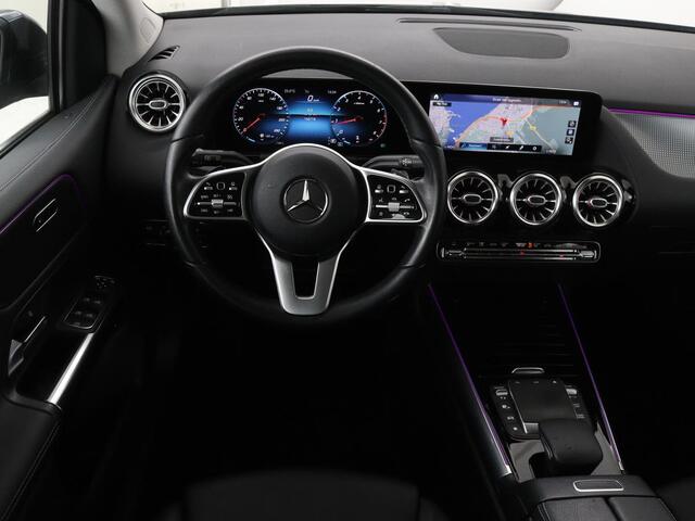 Mercedes-Benz B-KLASSE 180 Business Solution Luxury | Leder | Stoelverwarming | Carplay | Sfeerverlichting | Camera | Widescreen | Full LED | Navigatie
