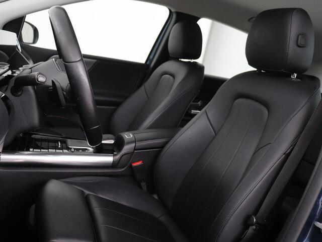 Mercedes-Benz B-KLASSE 180 Business Solution Luxury | Leder | Stoelverwarming | Carplay | Sfeerverlichting | Camera | Widescreen | Full LED | Navigatie