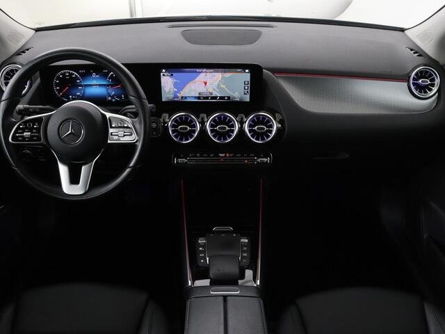 Mercedes-Benz B-KLASSE 180 Business Solution Luxury | Leder | Stoelverwarming | Carplay | Sfeerverlichting | Camera | Widescreen | Full LED | Navigatie