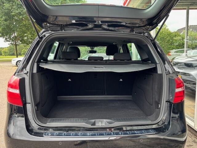 Mercedes-Benz B-KLASSE B180 Lease Ed. Ambition Aut., Navi, Clima, Cruise, PDC