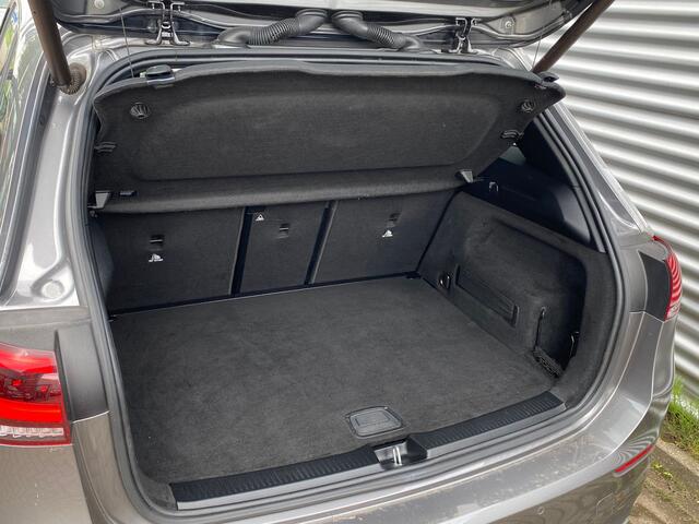 Mercedes-Benz B-KLASSE 200 Business Solution AMG!! Automaat!! | Orig. Ndl auto!! | AMG !! | Lage km stand | Alle opties aanwezig | RIJKLAARPRIJS INCL 12 MAANDEN GARANTIE EN BEURT