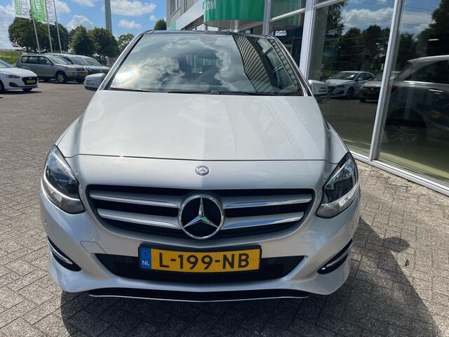 Mercedes-Benz B-KLASSE 180 Ambition, Aut, Pano, Nav, Stoelverw. PDC v+a