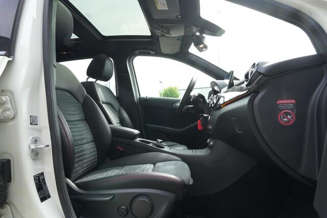 Mercedes-Benz B-KLASSE 180 AMG Night Edition Plus 123pk Panoramadak/Navigatie/PDC