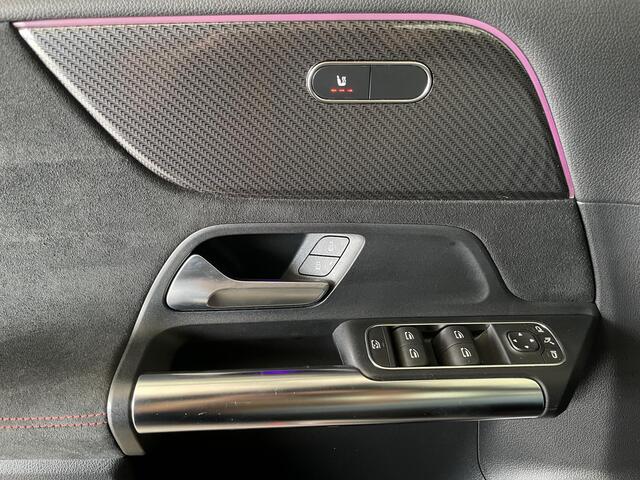 Mercedes-Benz B-KLASSE 180 Business Solution AMG | Panoramadak | Trekhaak | Carplay | 177 PK