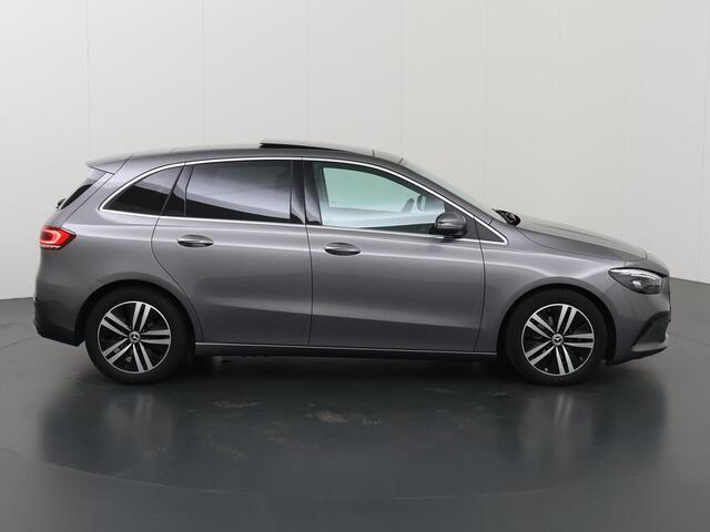Mercedes-Benz B-KLASSE 180 Business Solution Luxury | Trekhaak elektrisch | Panoramadak | Multibeam |