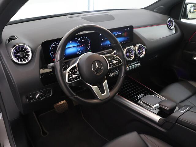 Mercedes-Benz B-KLASSE 180 Business Solution Luxury | Trekhaak elektrisch | Panoramadak | Multibeam |
