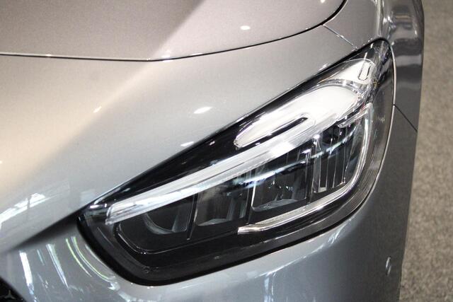 Mercedes-Benz B-KLASSE 180 AMG Line Panorama dak | Trekhaak