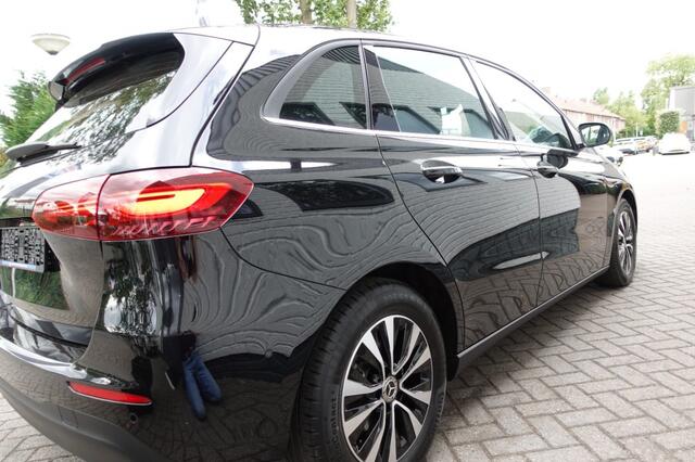 Mercedes-Benz B-KLASSE 180 BNS SOLUTION Mild Hybrid
