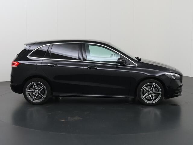 Mercedes-Benz B-KLASSE 250 e AMG Line | Widescreen | 360 graden camera | Stoelverwarming | Cruise control | Extra getint glas |