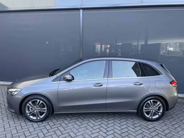 Mercedes-Benz B-KLASSE 160 Advantage Achteruitrijcamera - Airco - Cruise control - Navigatie full map - Parkeersensoren voor en achter - Start/ stop systeem